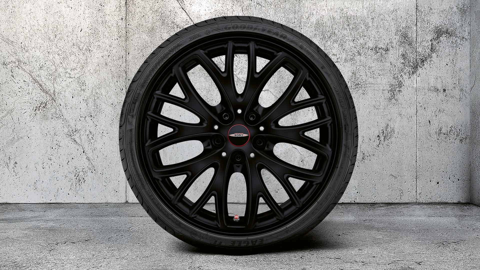 Príslušenstvo MINI – originálne kompletné letné kolesá mini – 18‘‘ JCW CROSS SPOKE 506